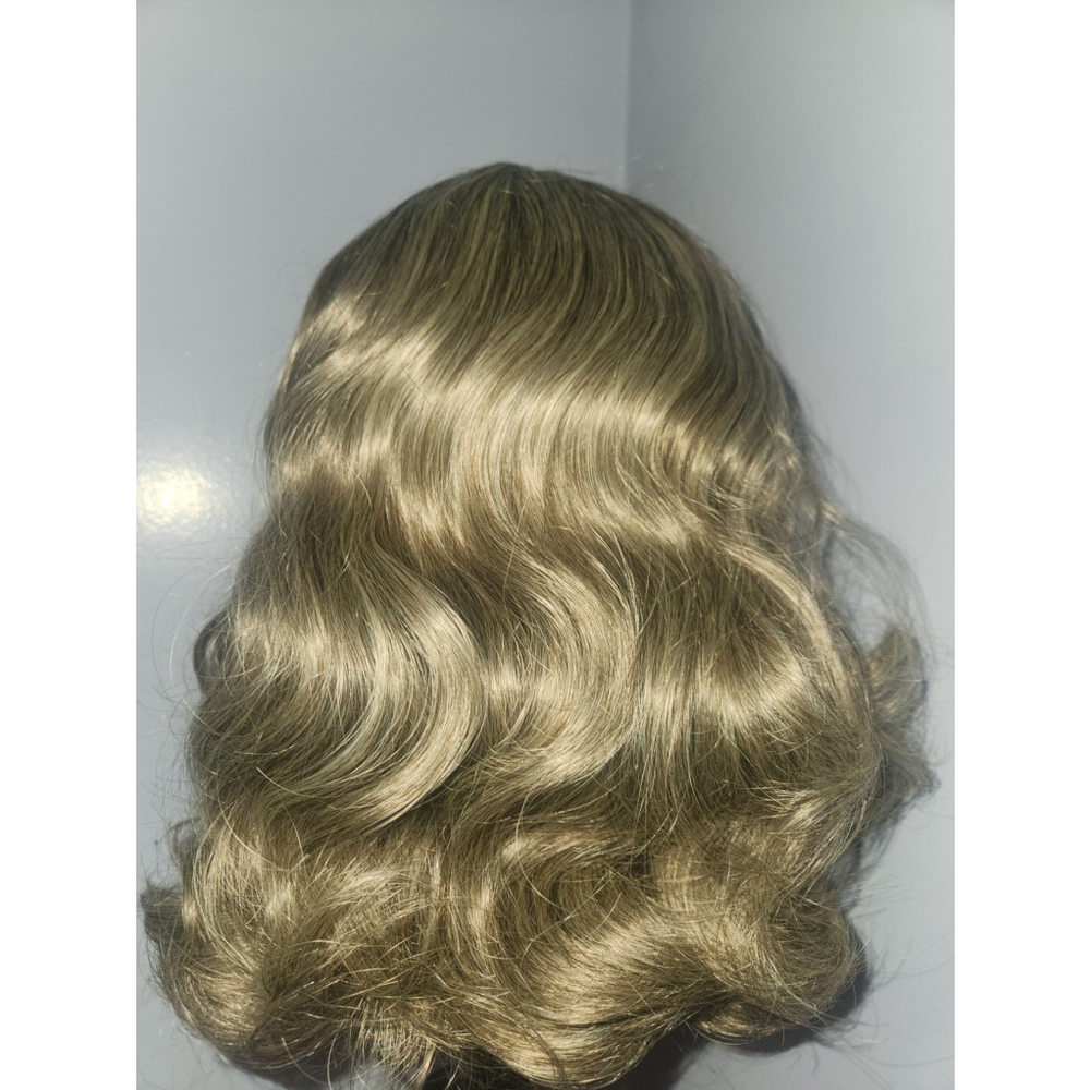 Wig - Picture 3 of 4